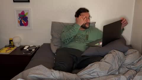 molten_escargot online show from 12/20/24, 09:00