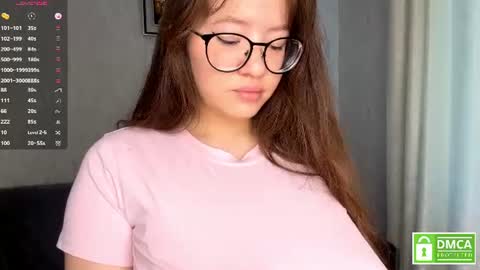 Snapshot of moltenpeach chatting on 06/16/26, 03:31 Hermina online show from 06/16/26, 03:31