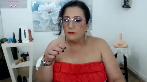 Snapshot of mom_17 chatting on 03/09/25, 12:10 Celeste online show from 03/09/25, 12:10