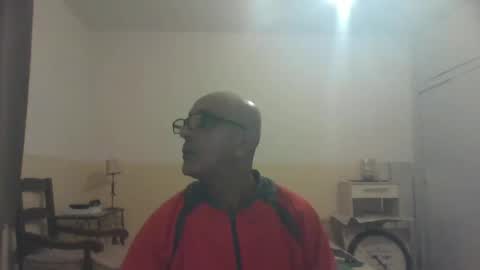 Snapshot of moment71200 chatting on 01/01/25, 03:24 moment71200 online show from 01/01/25, 03:24