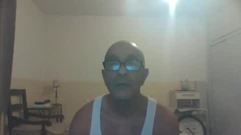 Snapshot of moment71200 chatting on 01/01/25, 06:27 moment71200 online show from 01/01/25, 06:27