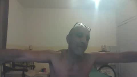 Snapshot of moment71200 chatting on 01/03/25, 10:08 moment71200 online show from 01/03/25, 10:08