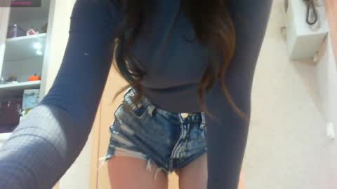 Hailey online show from 03/01/25, 04:22