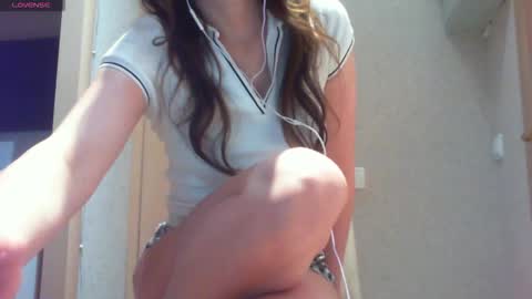 Hailey online show from 10/18/25, 04:04