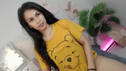 MOMIKHEM online show from 12/14/25, 10:20