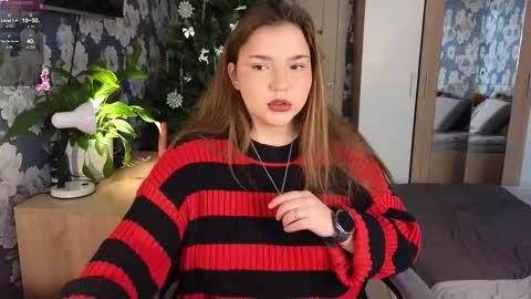 Snapshot of momiji_i chatting on 01/15/26, 11:26 Leah online show from 01/15/26, 11:26