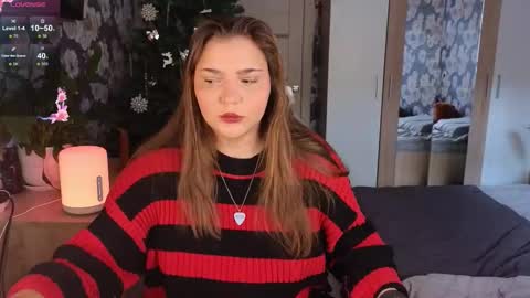 Snapshot of momiji_i chatting on 01/16/26, 09:13 Leah online show from 01/16/26, 09:13