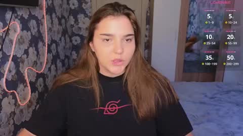 Snapshot of momiji_i chatting on 03/23/26, 01:48 Leah online show from 03/23/26, 01:48