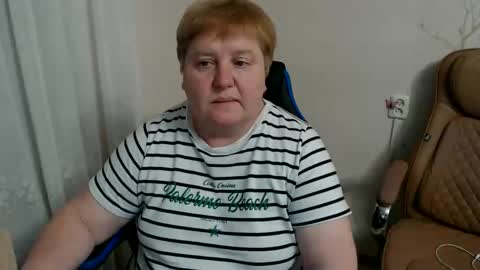 Snapshot of mommy99x chatting on 06/08/26, 08:53 Mommy99X online show from 06/08/26, 08:53