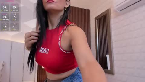 Snapshot of mommy_naughty_ chatting on 10/01/25, 11:27 Letty Smith online show from 10/01/25, 11:27