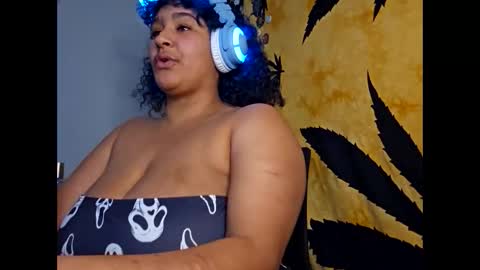 Mommy bubbles online show from 03/01/26, 02:24