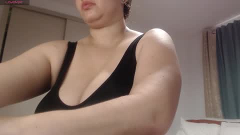 Daphne  online show from 11/16/25, 11:38