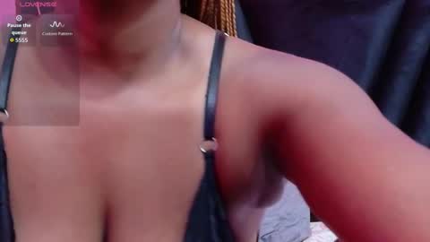 Snapshot of mommywebcam chatting on 11/23/25, 07:57 DINAH online show from 11/23/25, 07:57