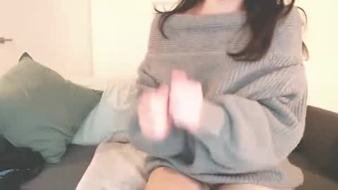 Momo online show from 12/05/24, 05:50