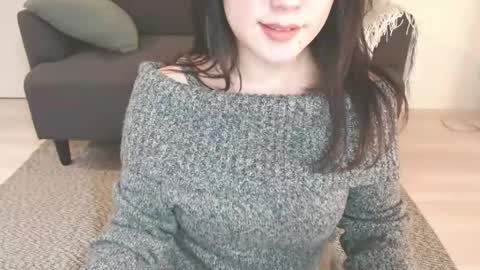 Momo online show from 12/07/24, 06:59