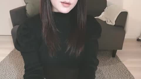 Momo online show from 03/09/25, 11:35