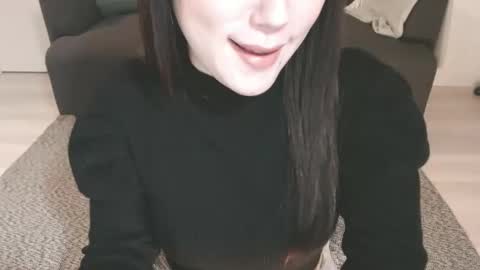 Momo online show from 03/10/25, 02:39