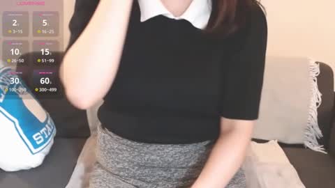 Momo online show from 09/11/25, 12:22