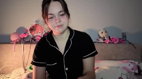 Snapshot of momomochi_ chatting on 03/01/26, 03:58 Momo online show from 03/01/26, 03:58