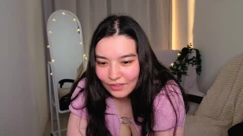 Momo online show from 05/19/26, 01:56