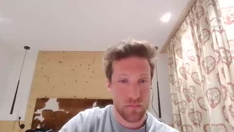 moms_little_monster online show from 11/19/25, 09:37