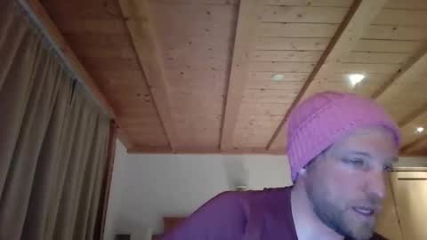 moms_little_monster online show from 03/17/26, 08:01