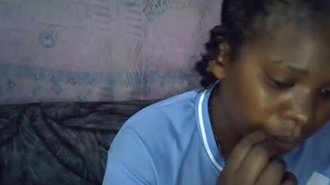 momsdoll online show from 02/16/26, 07:37