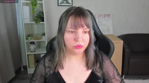 mon1ca_jones online show from 03/04/26, 09:15