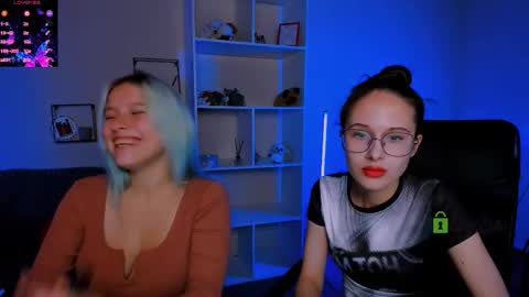 Mona  online show from 10/13/25, 08:42