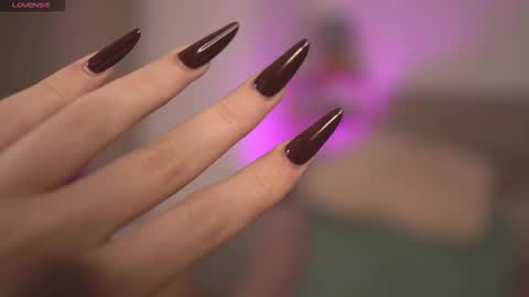 Snapshot of mona_lisss chatting on 10/17/25, 11:35 Mona Lisss online show from 10/17/25, 11:35