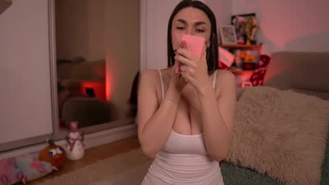 Snapshot of mona_lisss chatting on 12/20/25, 12:12 Mona Lisss online show from 12/20/25, 12:12