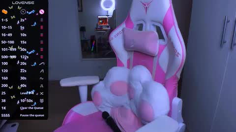 Snapshot of monalauu chatting on 12/07/24, 11:12 online show from 12/07/24, 11:12