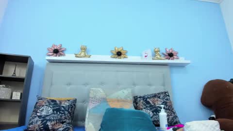 Snapshot of monalinda220 chatting on 02/09/26, 02:10 paola online show from 02/09/26, 02:10