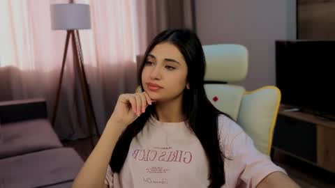 Snapshot of monarchbaby chatting on 06/14/26, 04:47 Lana online show from 06/14/26, 04:47
