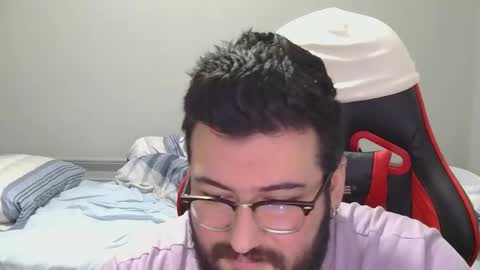 Snapshot of moneyman__24 chatting on 01/12/25, 03:03 Mert online show from 01/12/25, 03:03