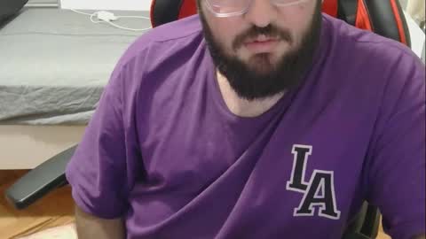 Snapshot of moneyman__24 chatting on 03/11/25, 06:08 Mert online show from 03/11/25, 06:08