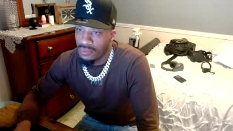 Snapshot of moneymanboy chatting on 09/22/25, 09:00 11nchmonster online show from 09/22/25, 09:00