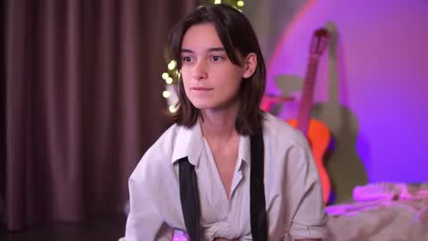 Snapshot of monica_law_ chatting on 10/31/25, 04:24 monica_law_ online show from 10/31/25, 04:24