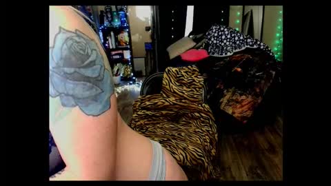 Monica online show from 02/03/26, 03:06