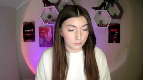 Snapshot of monica_sweets chatting on 09/15/25, 11:10 sweet girl and shine body online show from 09/15/25, 11:10