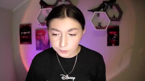 Snapshot of monica_sweets chatting on 09/22/25, 12:07 sweet girl and shine body online show from 09/22/25, 12:07