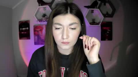 Snapshot of monica_sweets chatting on 09/24/25, 07:01 sweet girl and shine body online show from 09/24/25, 07:01