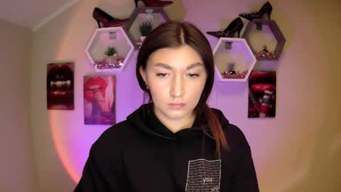 Snapshot of monica_sweets chatting on 09/26/25, 10:08 sweet girl and shine body online show from 09/26/25, 10:08