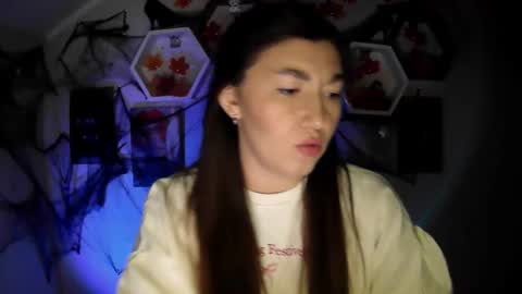 Snapshot of monica_sweets chatting on 10/01/25, 06:47 sweet girl and shine body online show from 10/01/25, 06:47