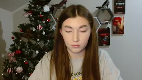 sweet girl and shine body online show from 11/25/25, 08:03