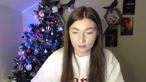 sweet girl and shine body online show from 12/16/25, 09:47