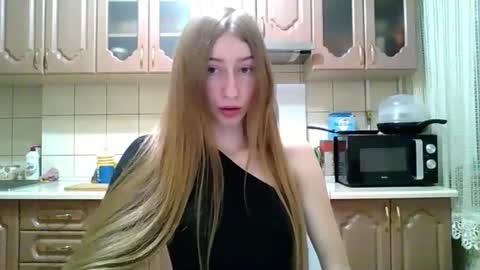 Monica online show from 03/06/26, 10:17