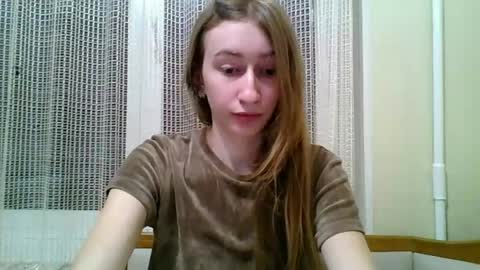 Snapshot of monica_tamayo chatting on 07/13/26, 08:44 Monica online show from 07/13/26, 08:44