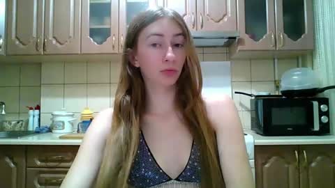 Snapshot of monica_tamayo chatting on 07/20/26, 08:11 Monica online show from 07/20/26, 08:11