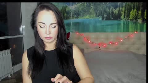 monica_weisss online show from 01/08/25, 09:34